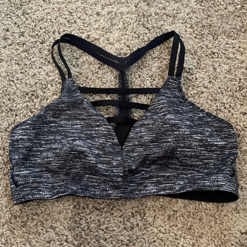Victoria Secret sport strappy sports bra (gray)